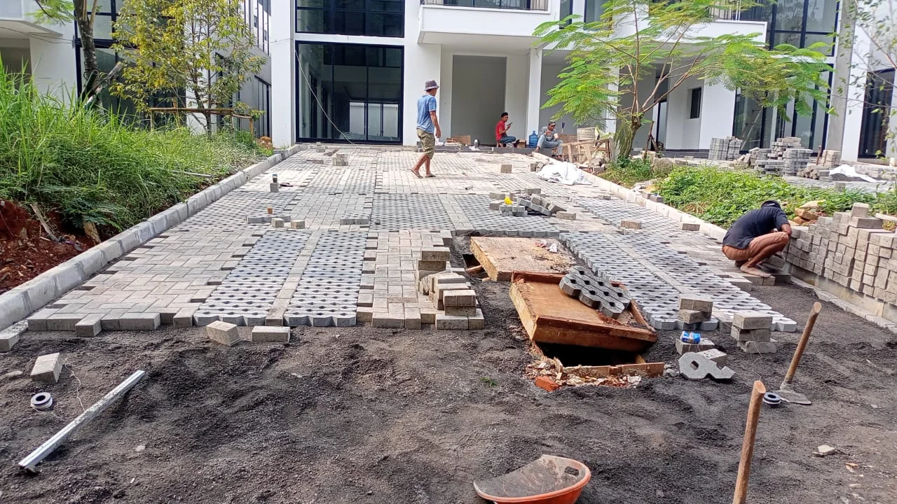 Grassblock Sentul Town HOuse 2