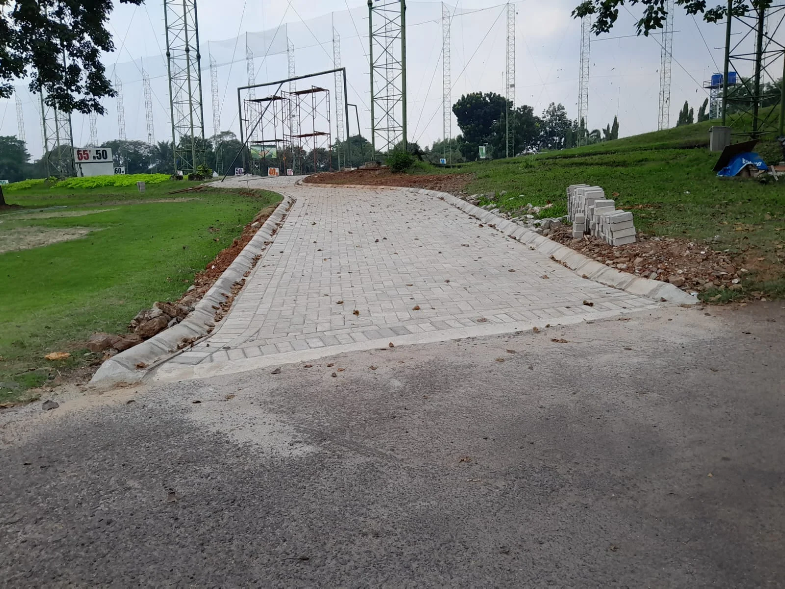 Paving dan Kanteen_Survana